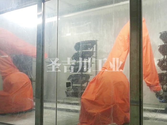滑撬輸送進(jìn)氣格柵機器人噴涂系統